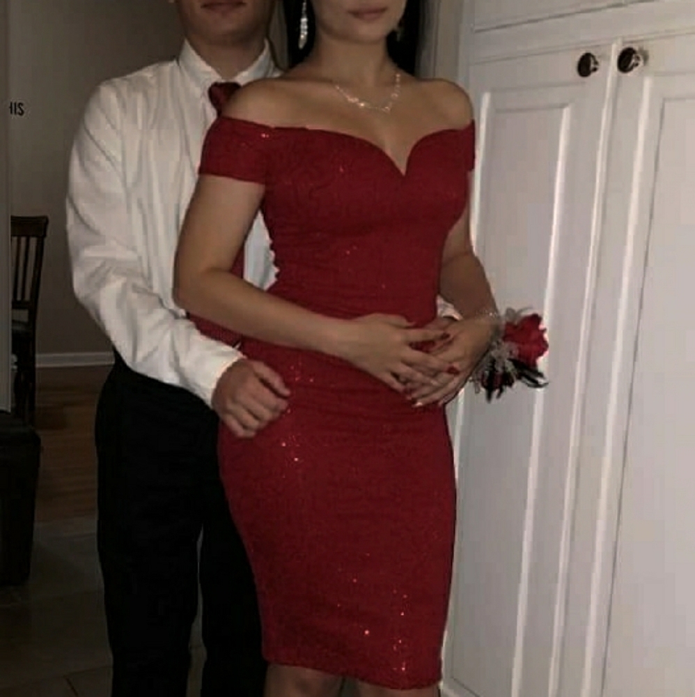 Red sequined dress 90% Nylon & 10% Spandex lining